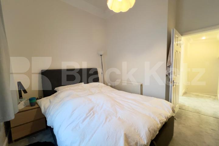 Unique, spacious one bedroom flat in the heart of Pimlico Tachbrook Street, Pimlico